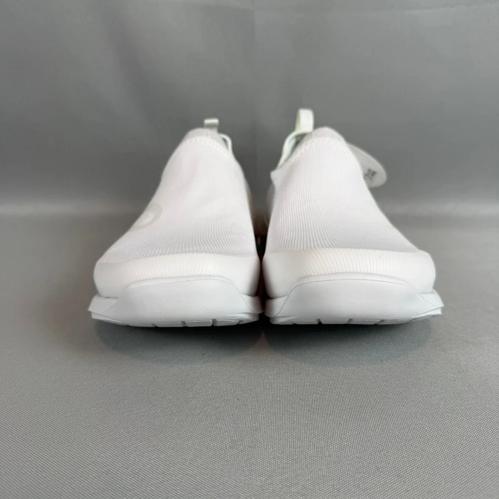Oofos OOmg Sport Sneakers Womens 7 White Slip-On Light Walking Shoes Trainer NIB